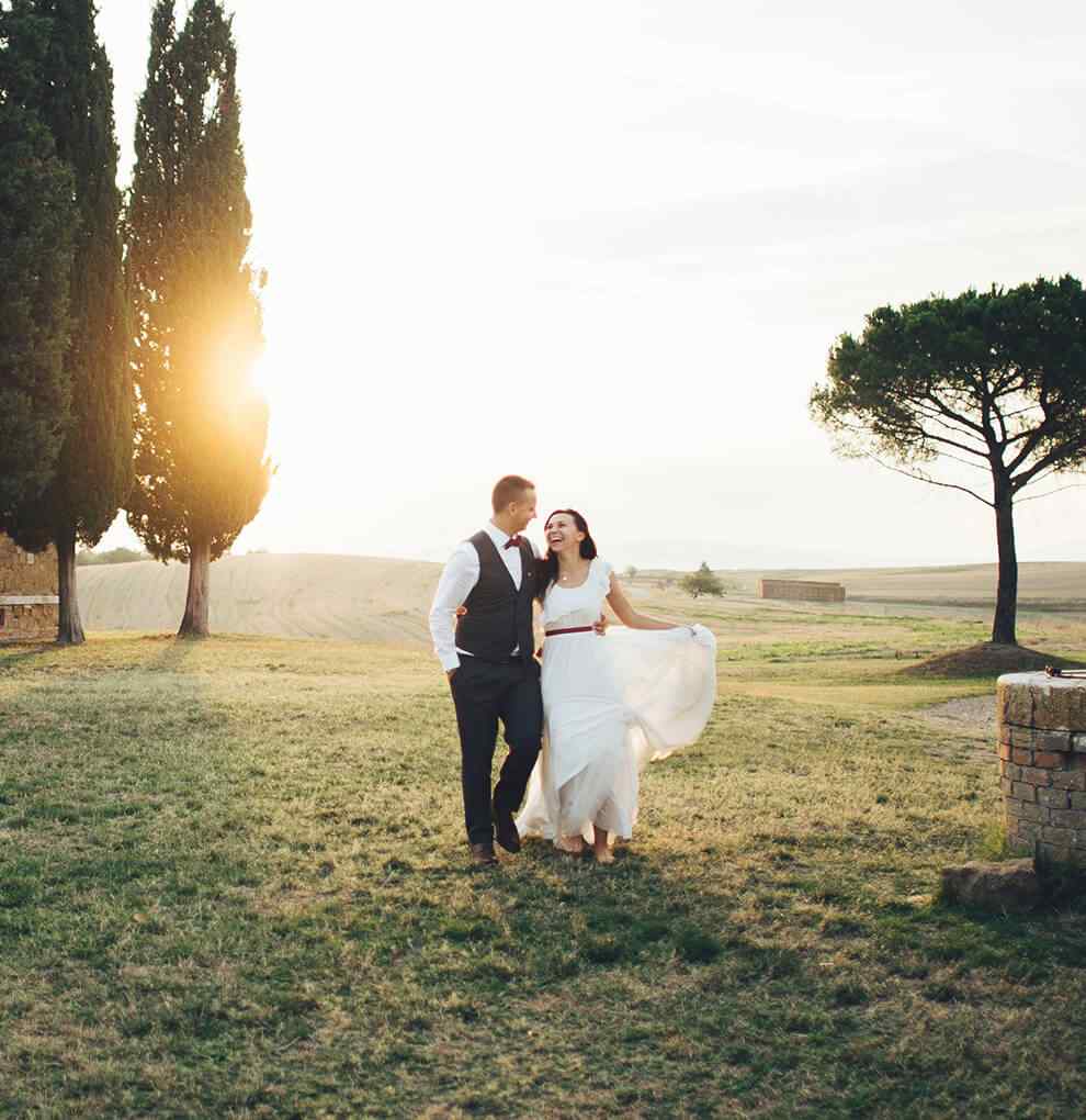 https://theweddingvowz.com/wp-content/uploads/2020/10/home_01_image_05.jpg